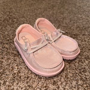 Toddler Hey dudes